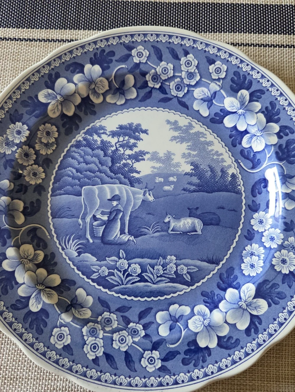 Spode Blue Room Collection Milkmaid Dinner Plate